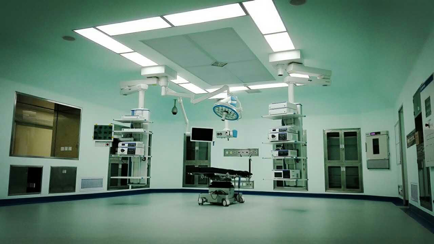香港大学深圳医院 — 达芬奇机器人手术室